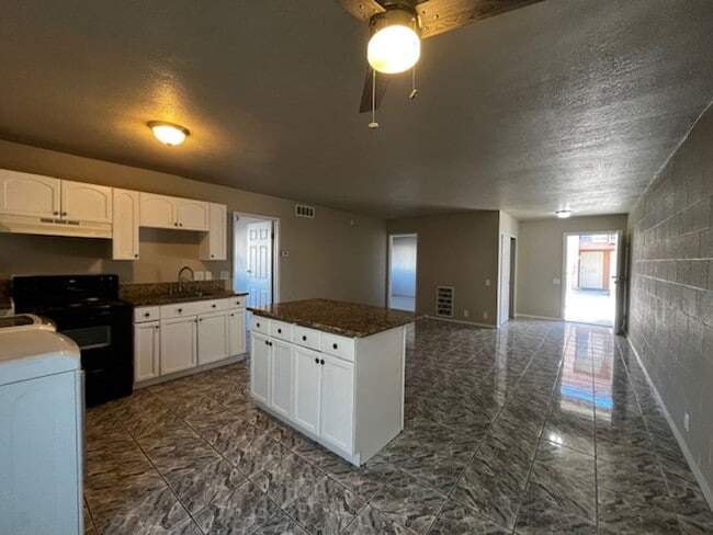 Photo - 2909 E Elm Ave Unit 2909 Elm Ave #2