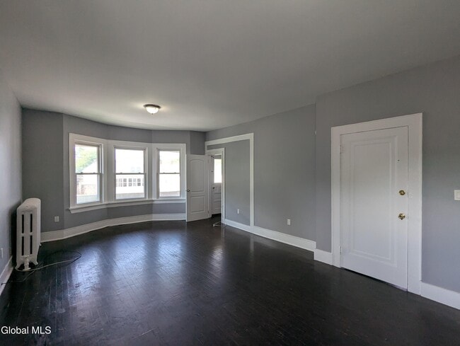 69 Winthrop Ave