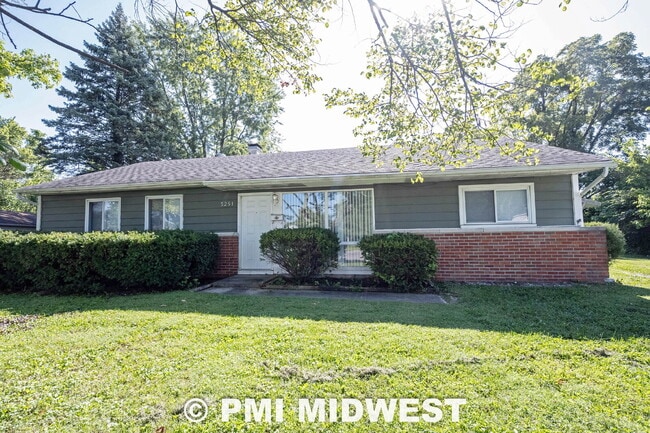 Photo - "Charming 3-Bedroom Home with 1451 Sq Ft of Comfort in Indianapolis!"