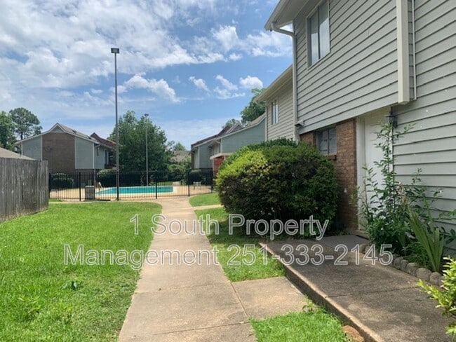 Photo - 6527 Old Shell Rd