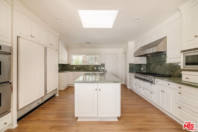 Photo - 1177 Loma Linda Dr