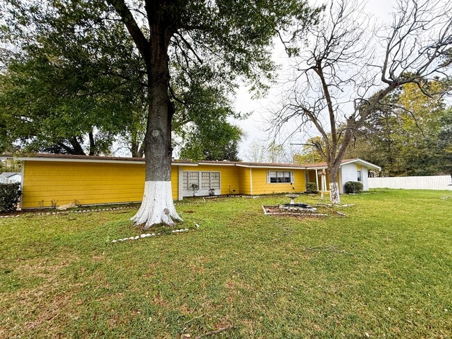 Photo - 4011 Dryden Rd