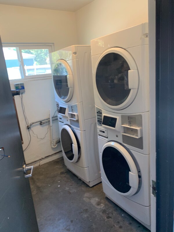 Photo - 630 W 4th St Unidad 630 W 4th st