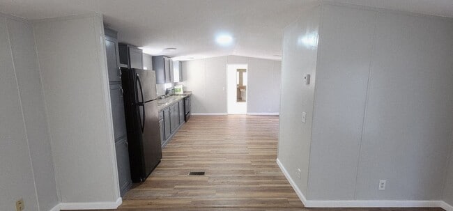 Photo - 405 Battlebell Rd