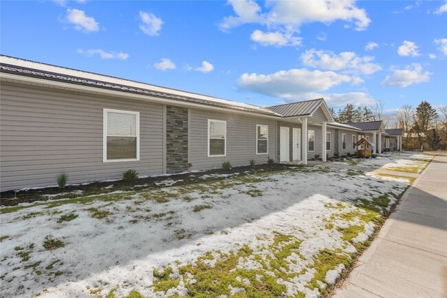 Photo - 423 W 3rd St Unit 4