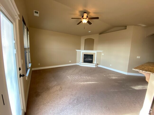 Building Photo - 2845 E Shadowband St Rental