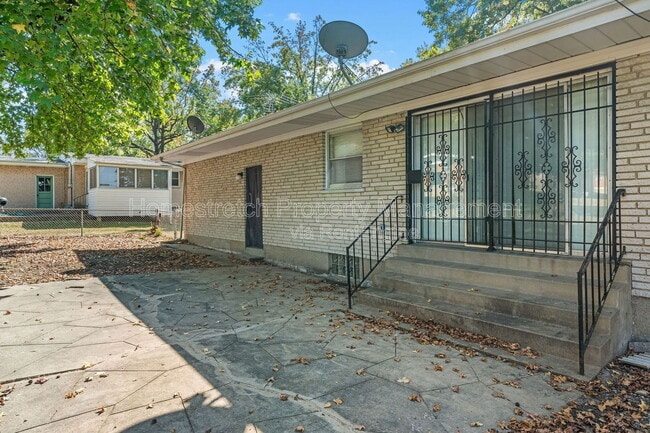 Photo - 2220 Argo Dr