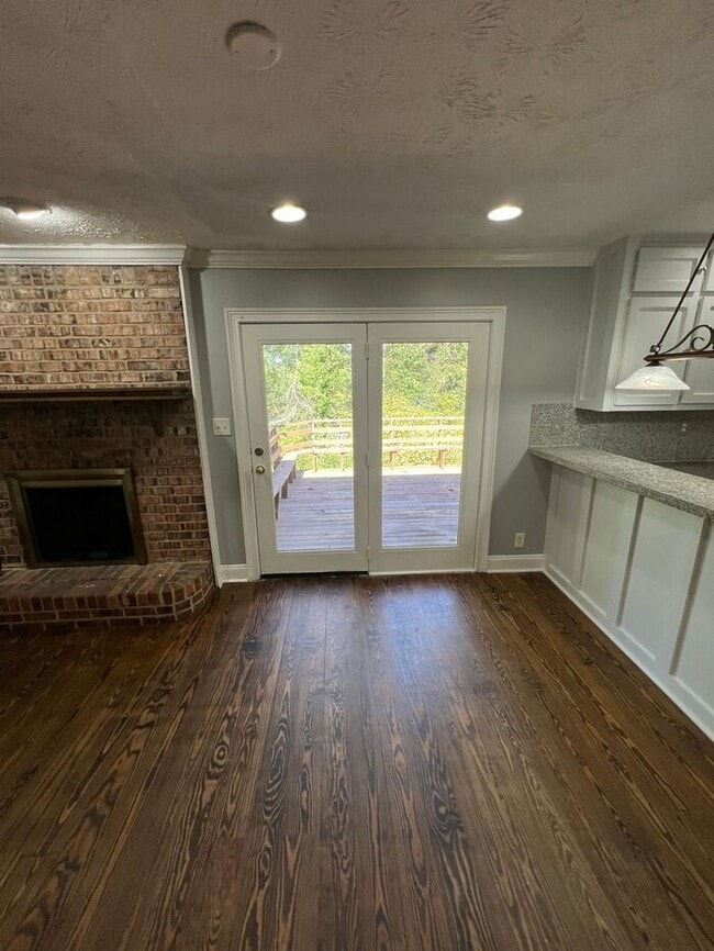Photo - Huge 5 bedroom home in Lawrenceville NOW R...