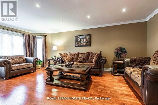 Photo - 16 Chalmers Ct