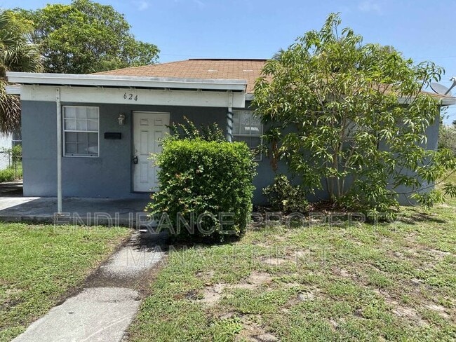 Photo - 624 W 2nd St