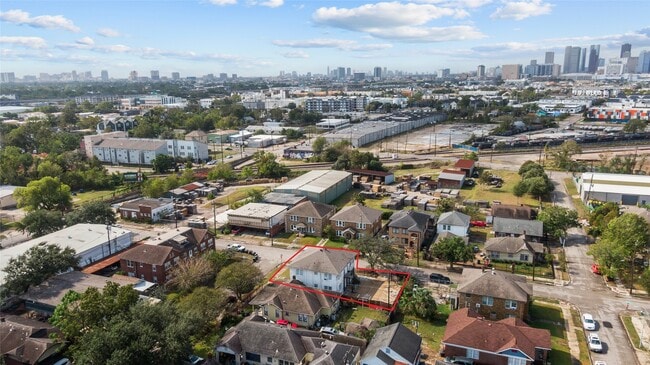 Photo - 3901 Dallas St Unidad B