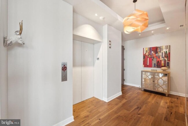 Building Photo - 1781 N Pierce St Unit 2201 Rental