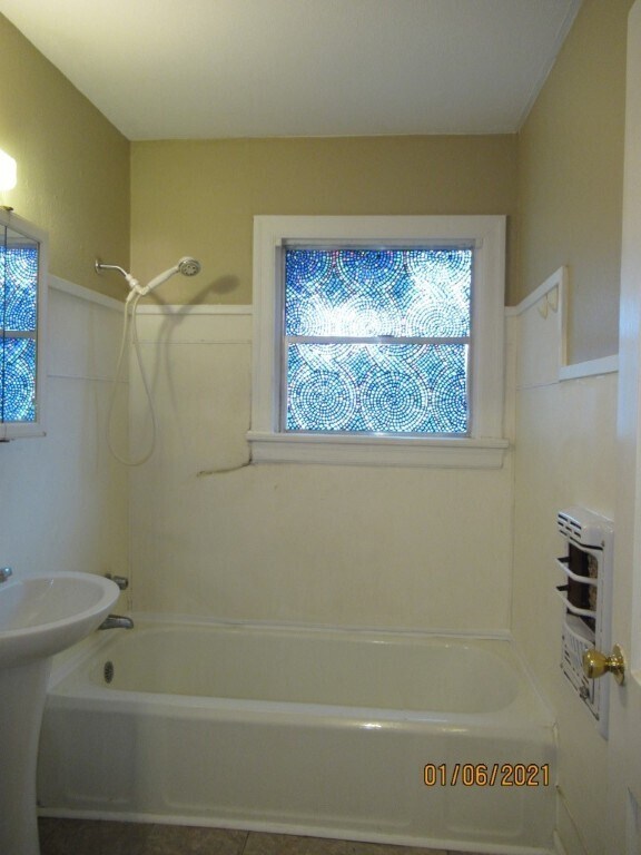 Photo - 318 Circle Way St