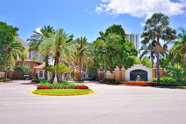 Building Photo - 19501 E Country Club Dr Unit 9404