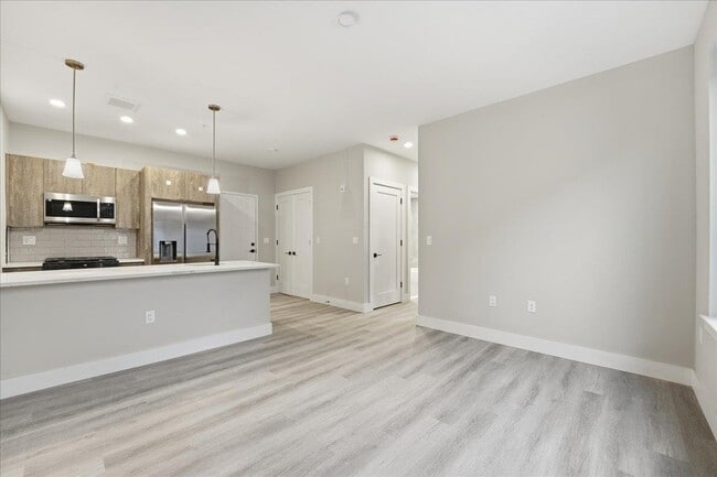 Building Photo - 3516 John F. Kennedy Blvd