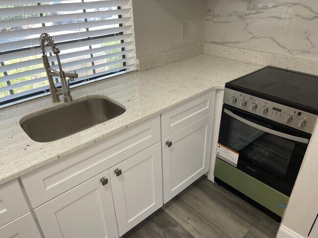10316 Turkey Lake Rd Unit A07 - 111