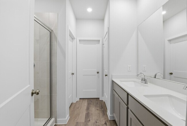 Photo - 4011 Ancient Honor Dr