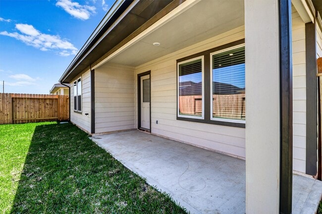 Building Photo - 30846 Brightwell Bnd