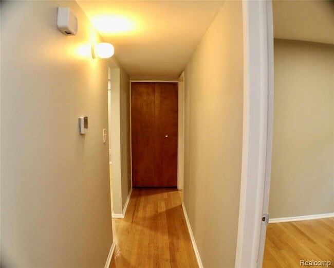 Photo - 808 Wellesley Ave