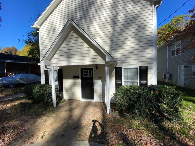 Photo - Room in Duplex on Lee St