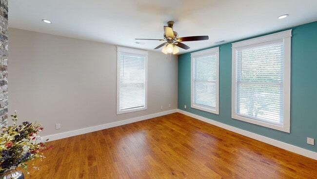 Photo - 7BR/4BA Fort Sanders Home | Walk to UTK | ...