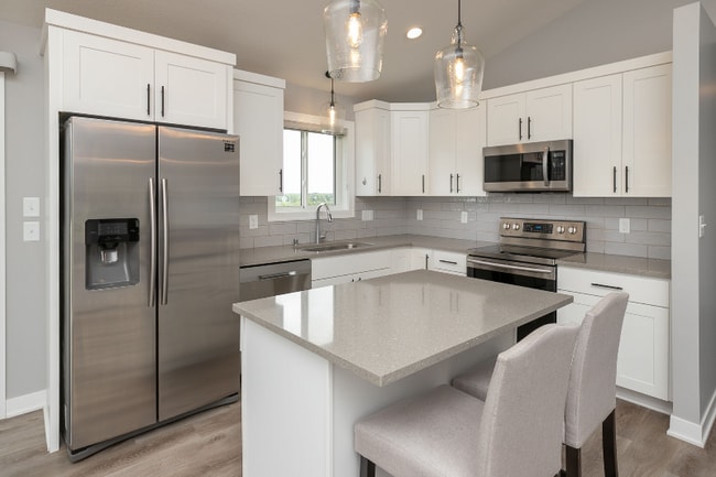 Photo - 2116 Twiggy Dr NE