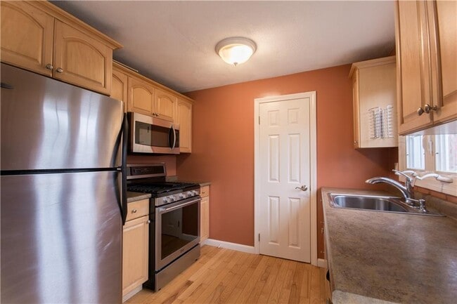 Photo - 5804 Post Rd