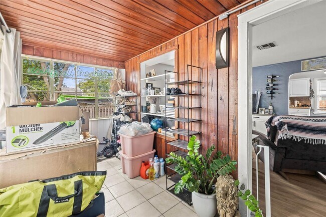 Photo - 2867 12th Ave N Unidad 1