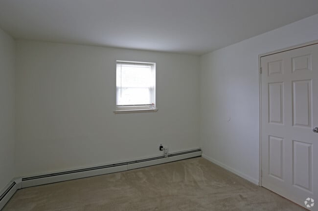 Bensalem Commons Apartments