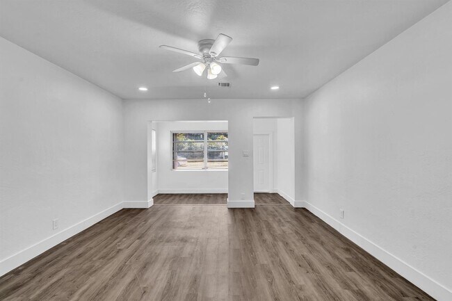 Photo - 1845 Sherman St