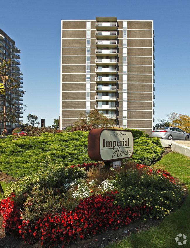 Imperial House Apartments - Imperial House Apartments