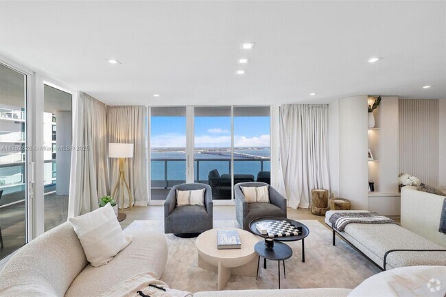 Building Photo - 2127 Brickell Ave Unit 2704 Rental