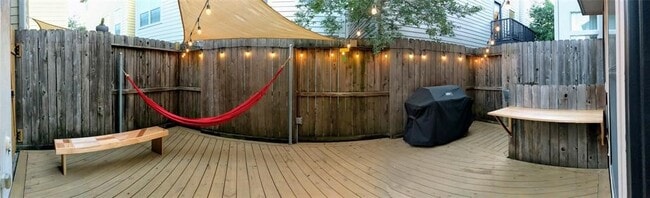 Photo - 2821 Sherwin St