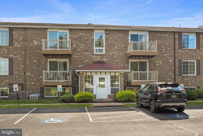 Building Photo - 1001 Nanroc Dr Unit 33