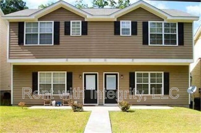 Building Photo - 1221-2 Lake Avenue