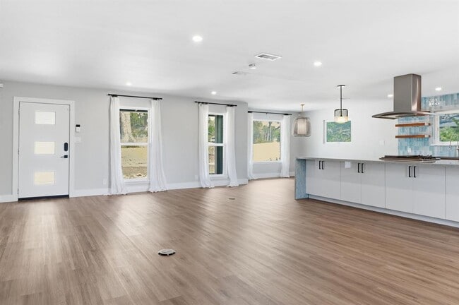 Photo - 6103 Cherrylawn Cir