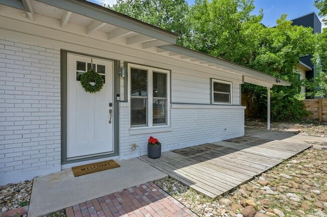 Photo - 403 Krebs Ln