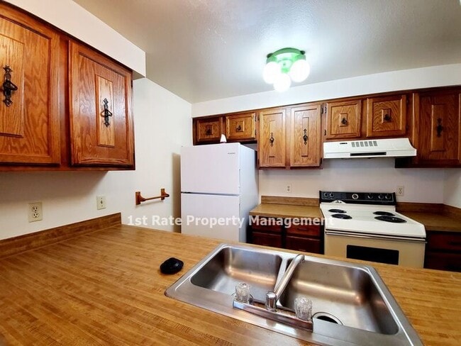 Photo - 23 SW 7th Ave