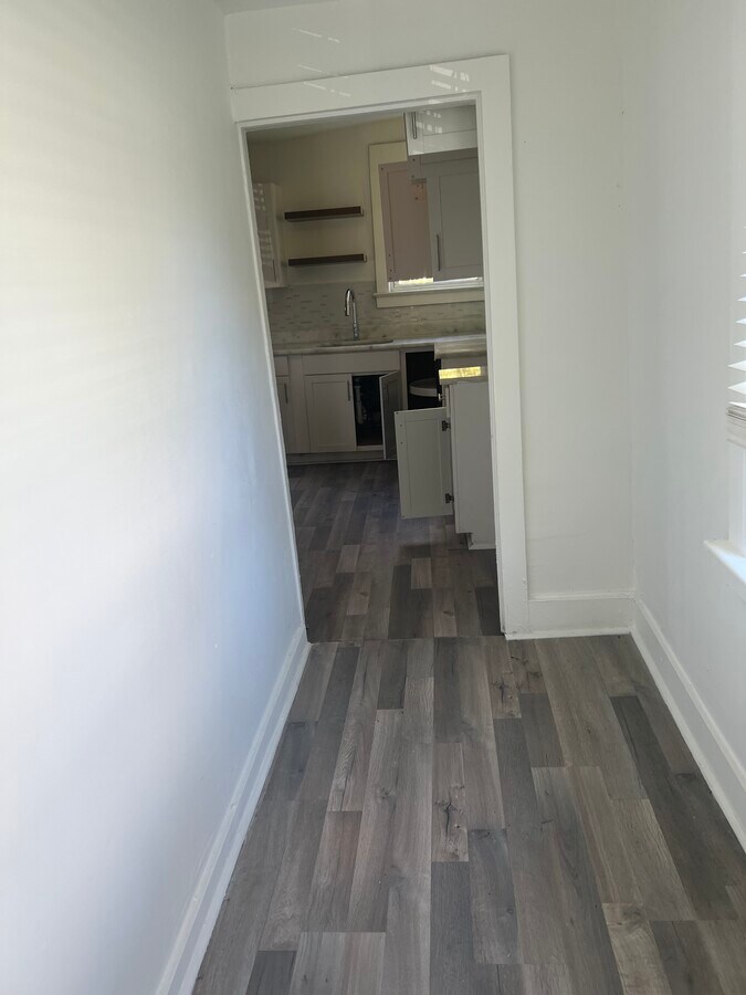 Photo - 852 A Ave
