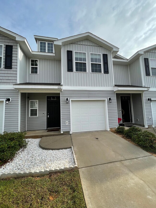 Photo - 122 Iron Horse Dr E Townhome