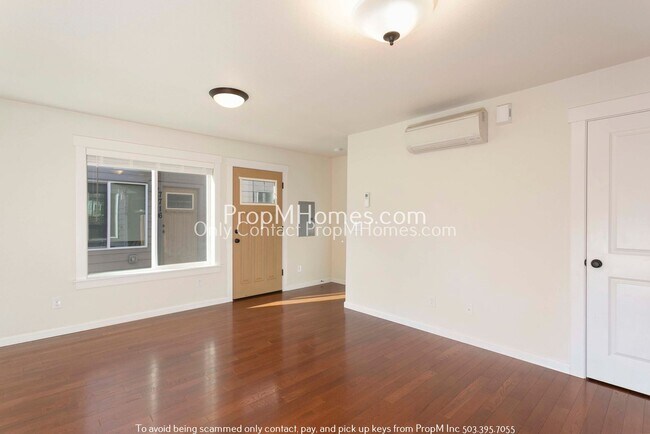 Photo - Trendy Updated SE Portland Bungalow with Balcony! Unit 7712 SE Washington Street