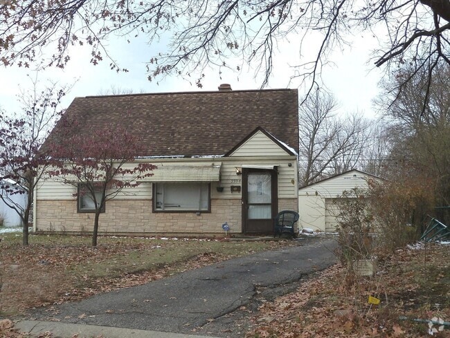 Building Photo - 2396 Park Ct Rental