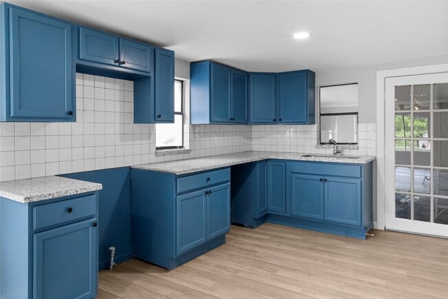 Photo - 10118 Norvic St