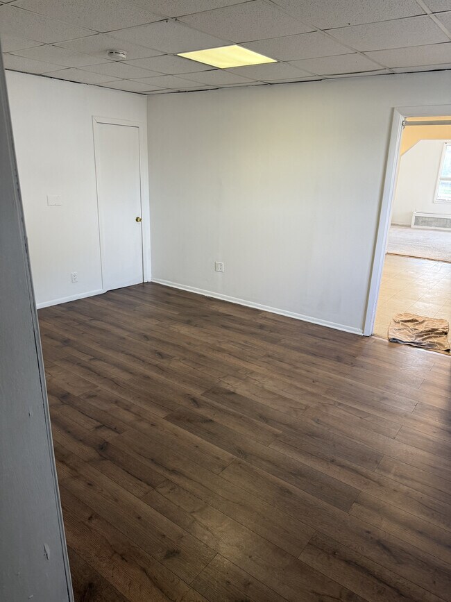 Photo - 831 King Georges Rd