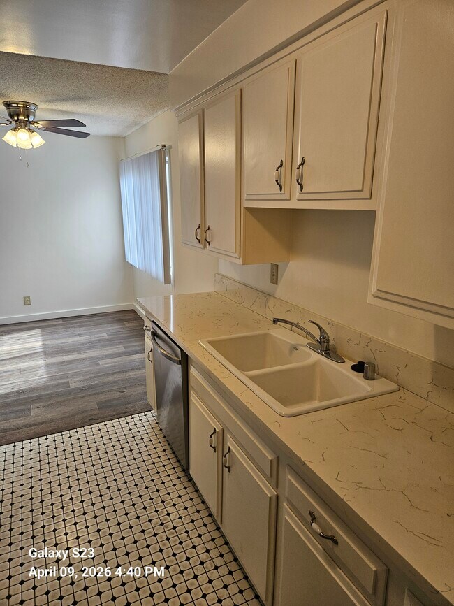 Kitchen - 12004 Kling St