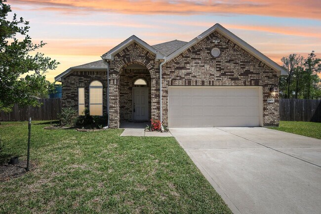 Photo - 18473 Railroad Ave