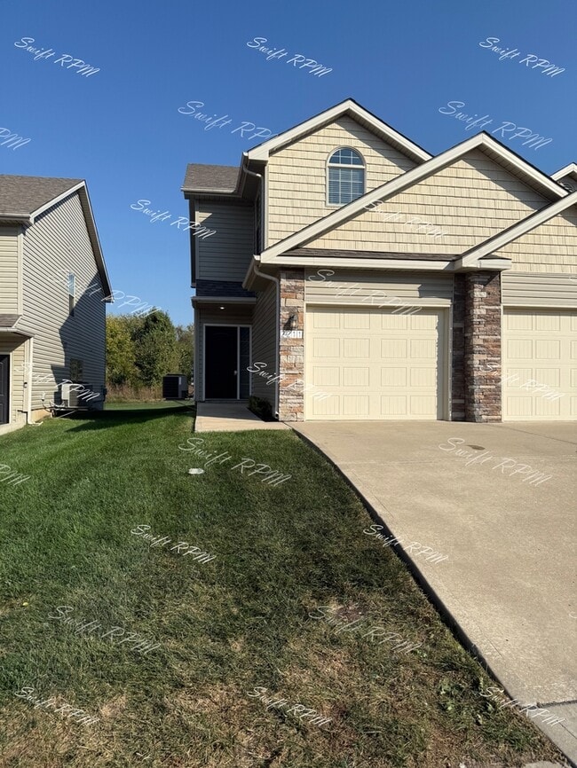 Building Photo - 2211 Burningwood