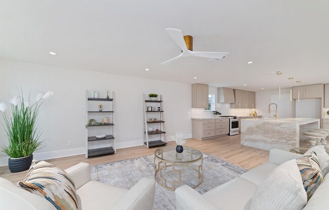 Photo - 1830 Locksford St