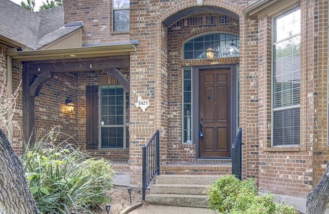 Photo - 1425 River Forest Dr