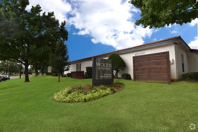 Building Photo - Woods of Eastchase Rental